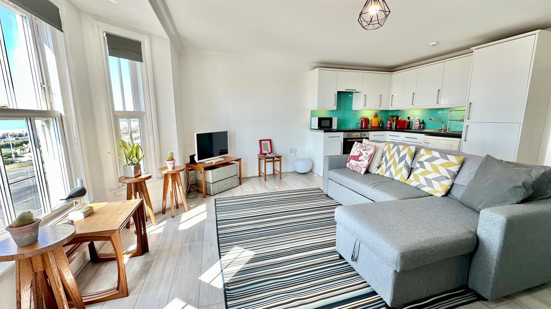 2 bed property in George Street, Old Town, Hastings